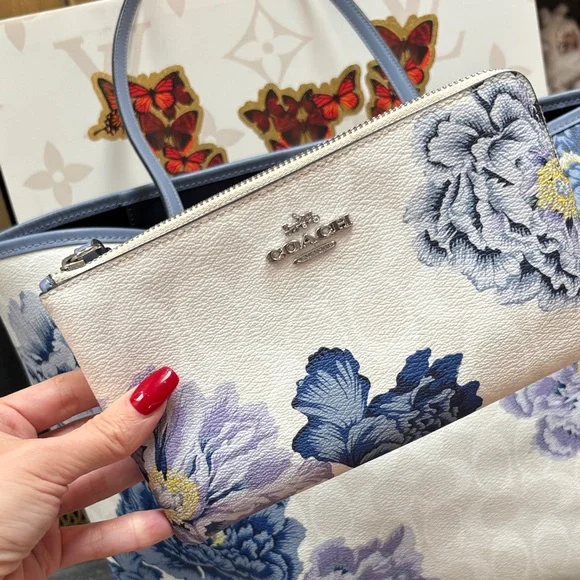 Coach Floral Periwinkle Reversible Tote and Wallet - Picture 6 of 17